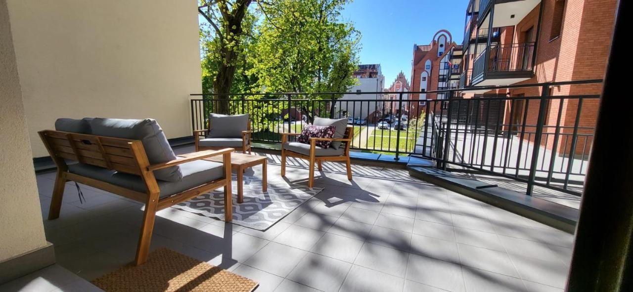 Komfortowy Apartament Przy Bramie Targowej Z Tarasem- Old Town Elblag Exterior photo