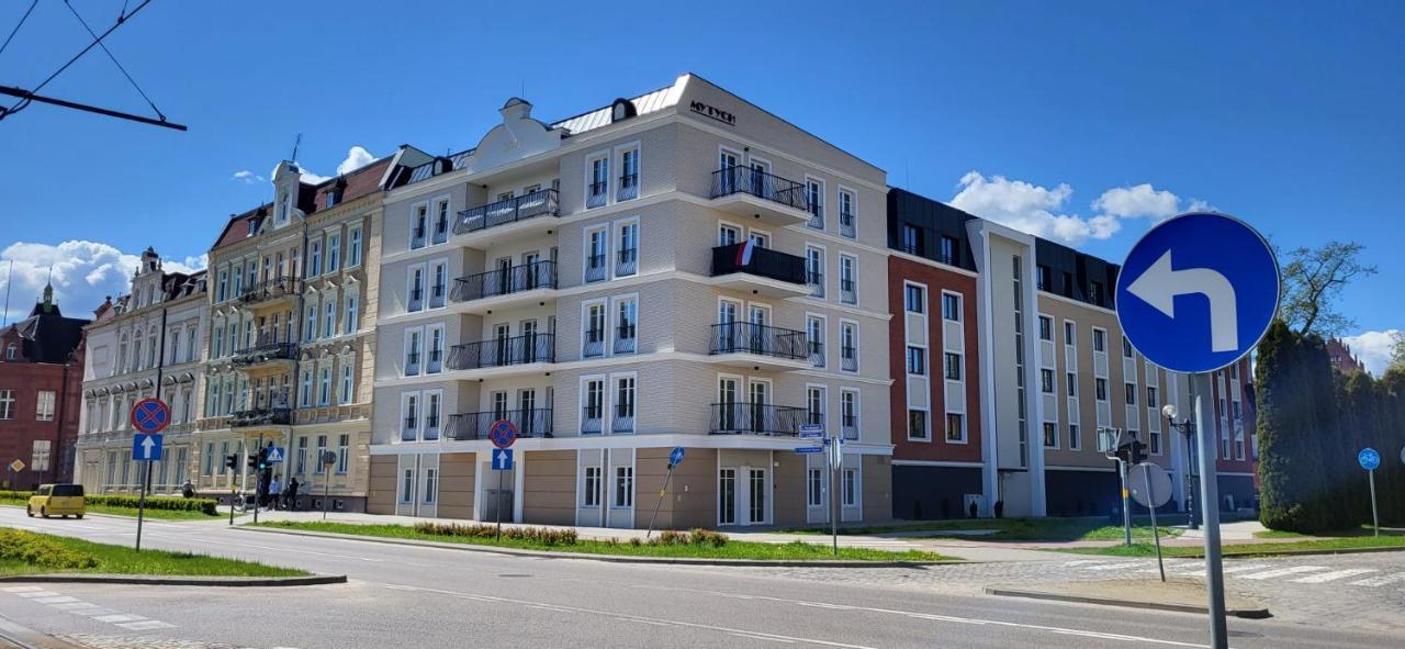 Komfortowy Apartament Przy Bramie Targowej Z Tarasem- Old Town Elblag Exterior photo
