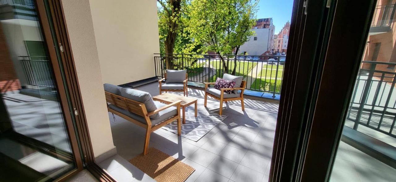 Komfortowy Apartament Przy Bramie Targowej Z Tarasem- Old Town Elblag Exterior photo